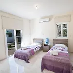 Mesogeios Me16 Beachfront In Center 别墅 *