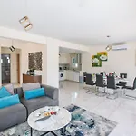 Villa Mesogeios Me16 Beachfront In Center