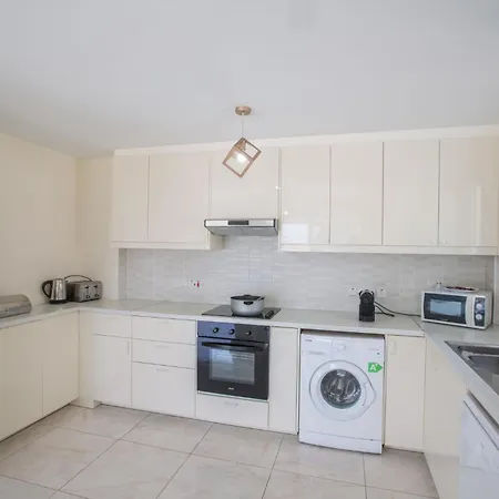 Mesogeios Me16 Beachfront In Center Villa Protaras