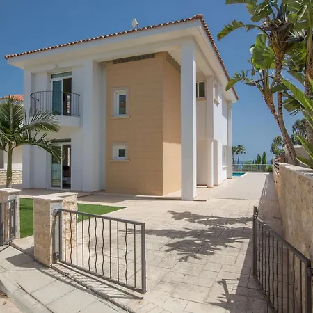 Mesogeios Me16 Beachfront In Center Villa