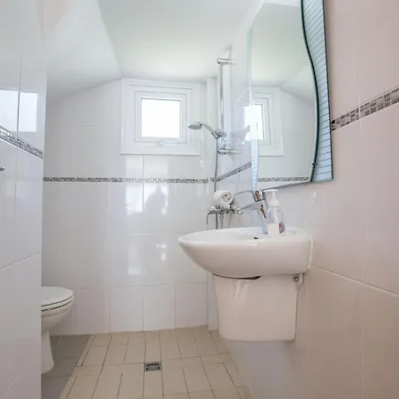 Mesogeios Me16 Beachfront In Center