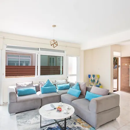 Willa Mesogeios Me16 Beachfront In Center Protaras