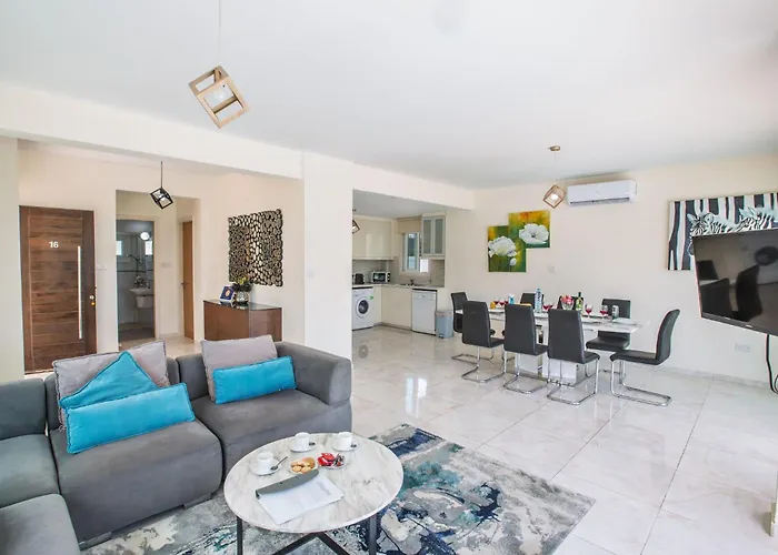 Willa Mesogeios Me16 Beachfront In Center