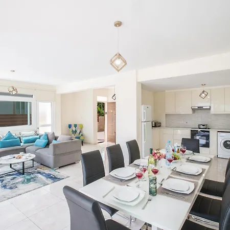 Mesogeios Me16 Beachfront In Center Protaras